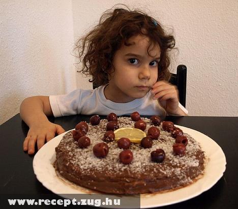 Csokis palacsinta torta meggyel