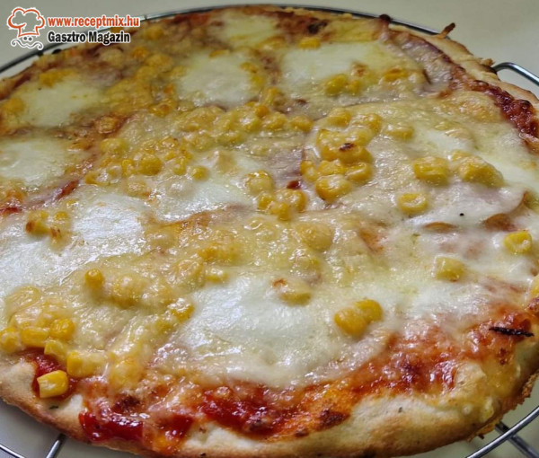 Pizza, sonkáa - kukoricás