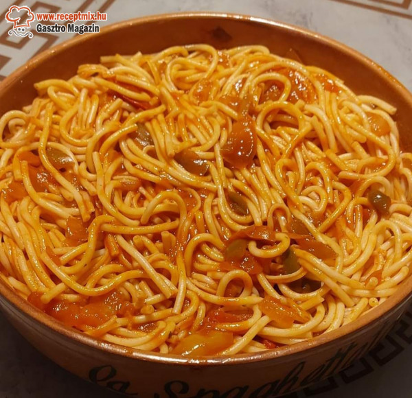 Lecsós spagetti